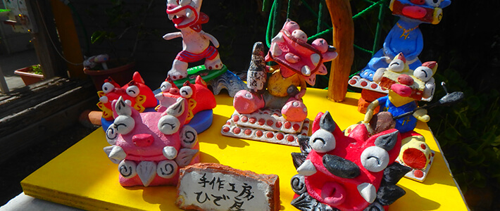 シーサー色付け体験